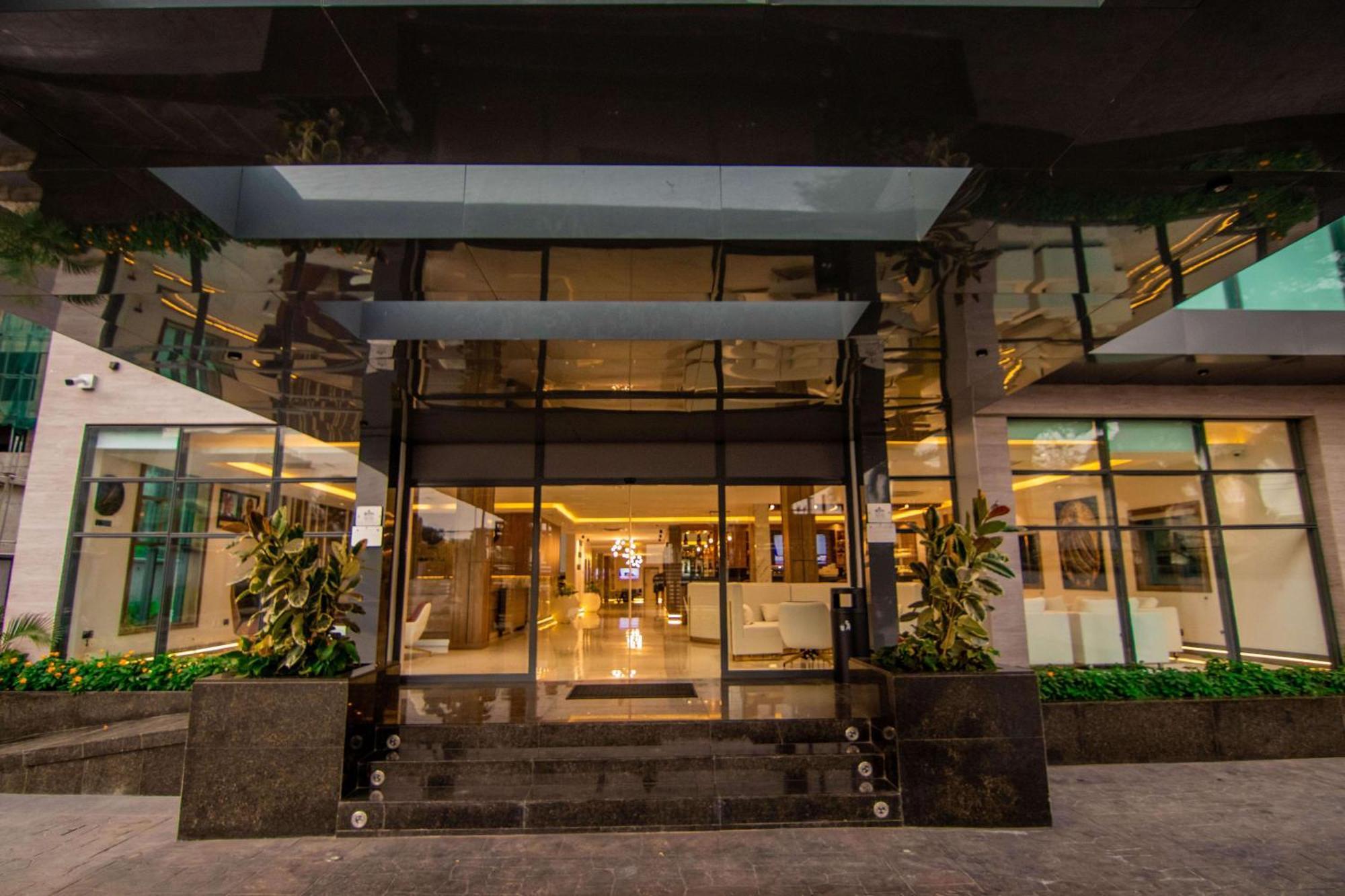 The Safron Hotel Lagos Extérieur photo