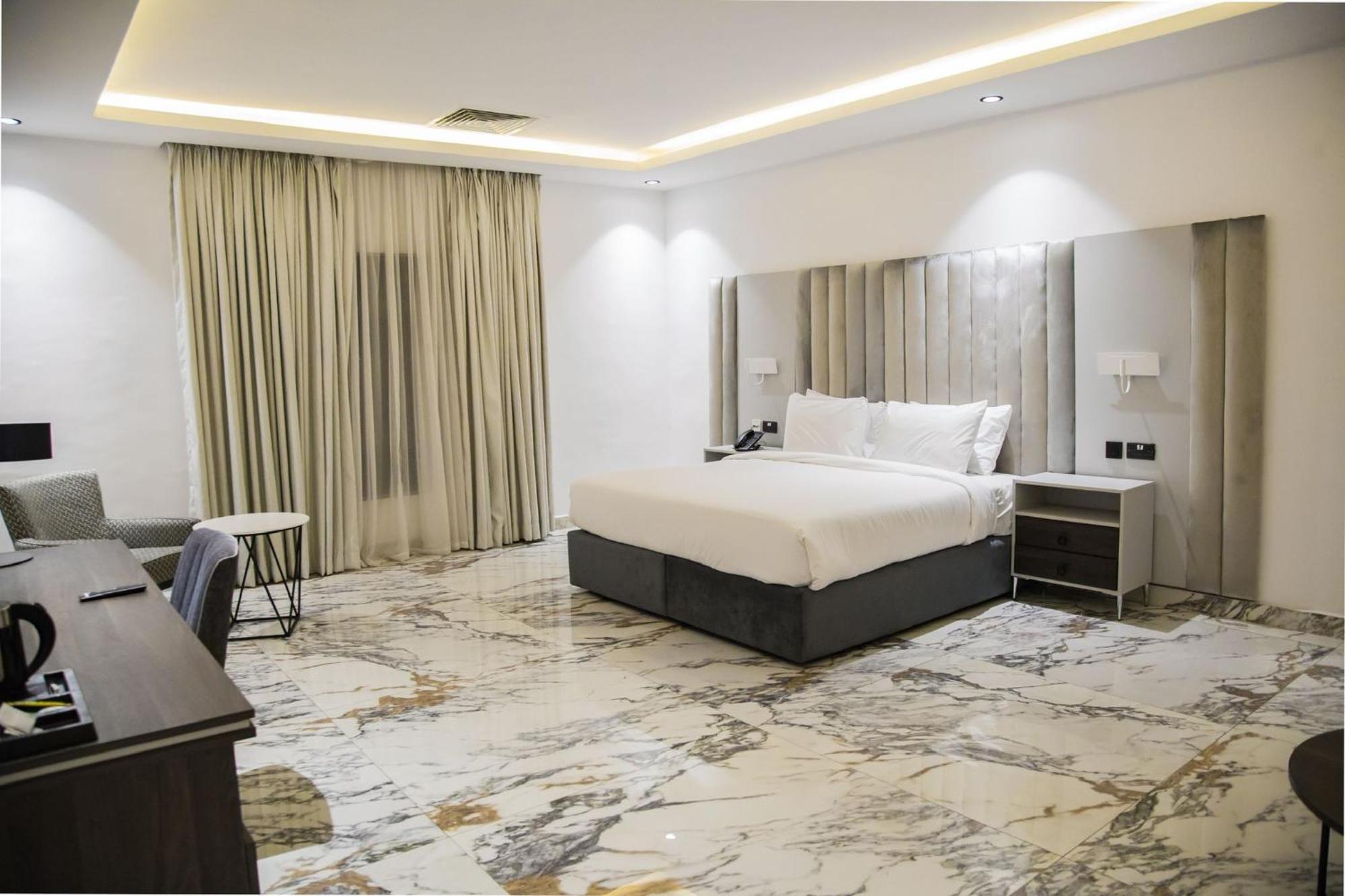 The Safron Hotel Lagos Extérieur photo