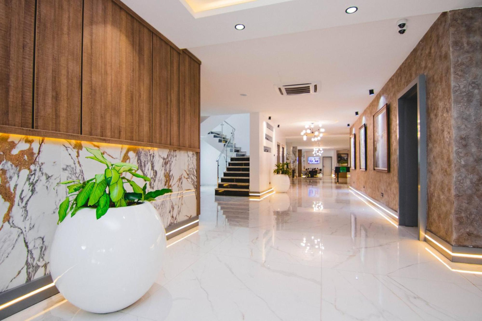 The Safron Hotel Lagos Extérieur photo